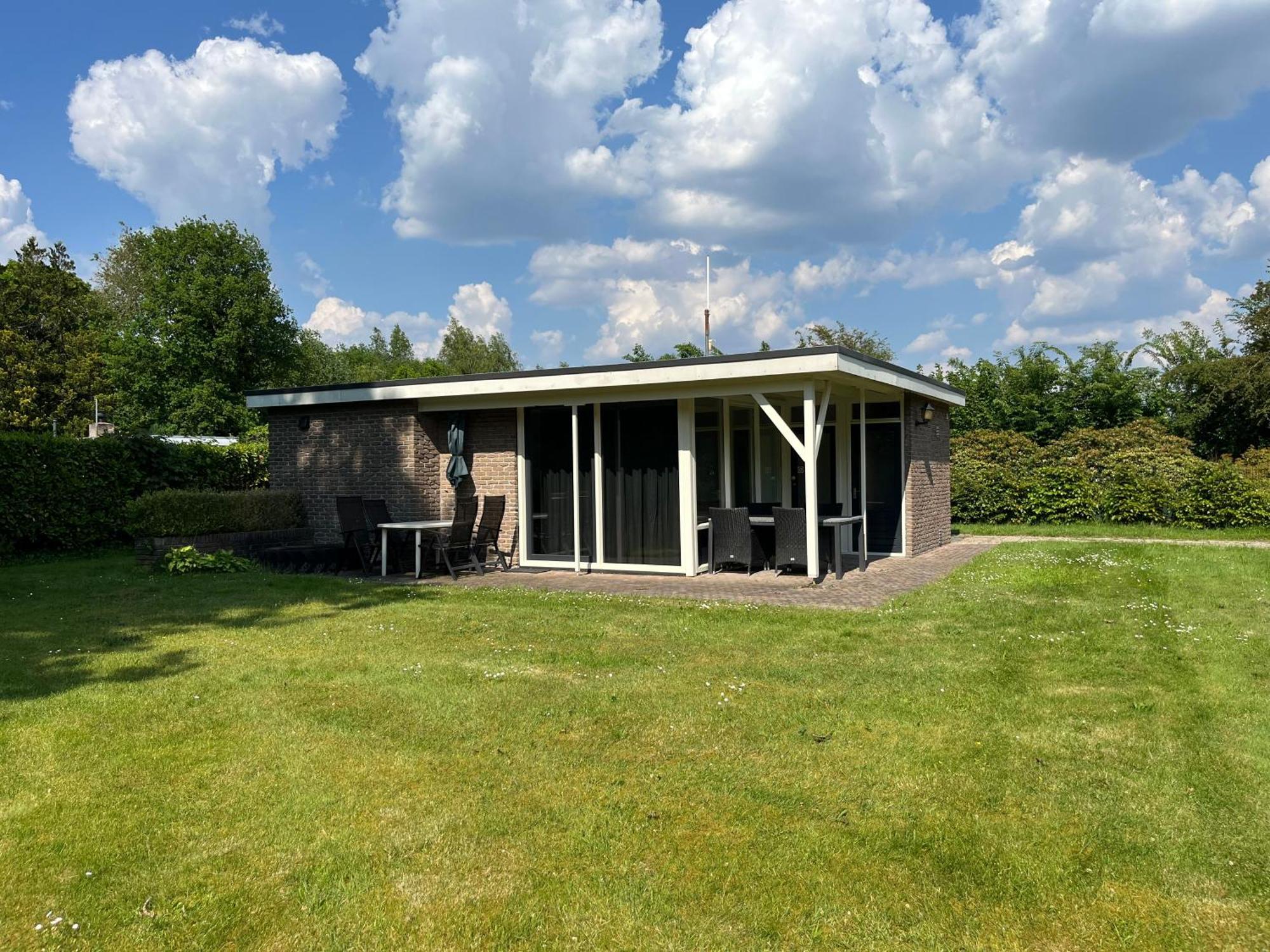 Bungalowpark De Kremmer Gasselte Ruang foto