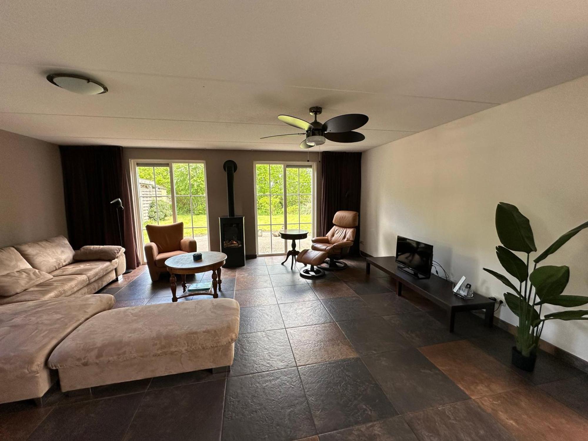 Bungalowpark De Kremmer Gasselte Ruang foto